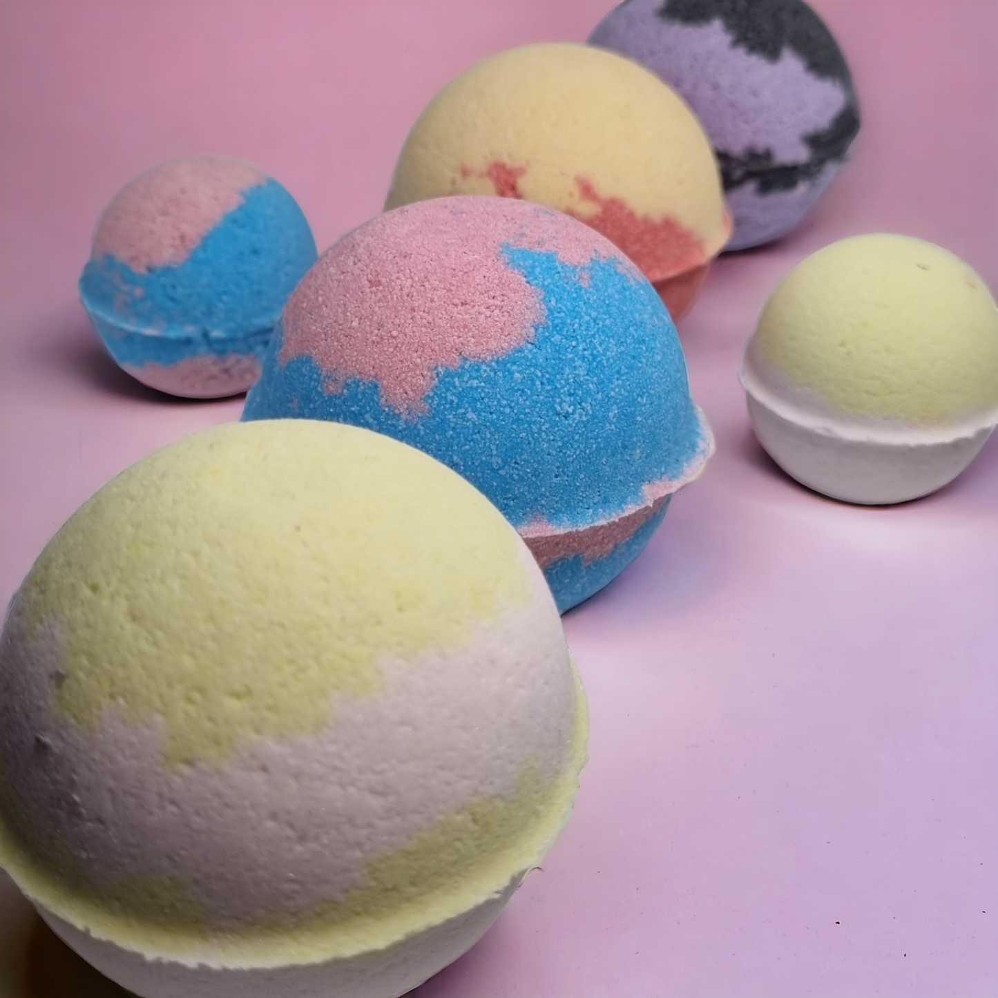 handmade large (6cm) bath bombs