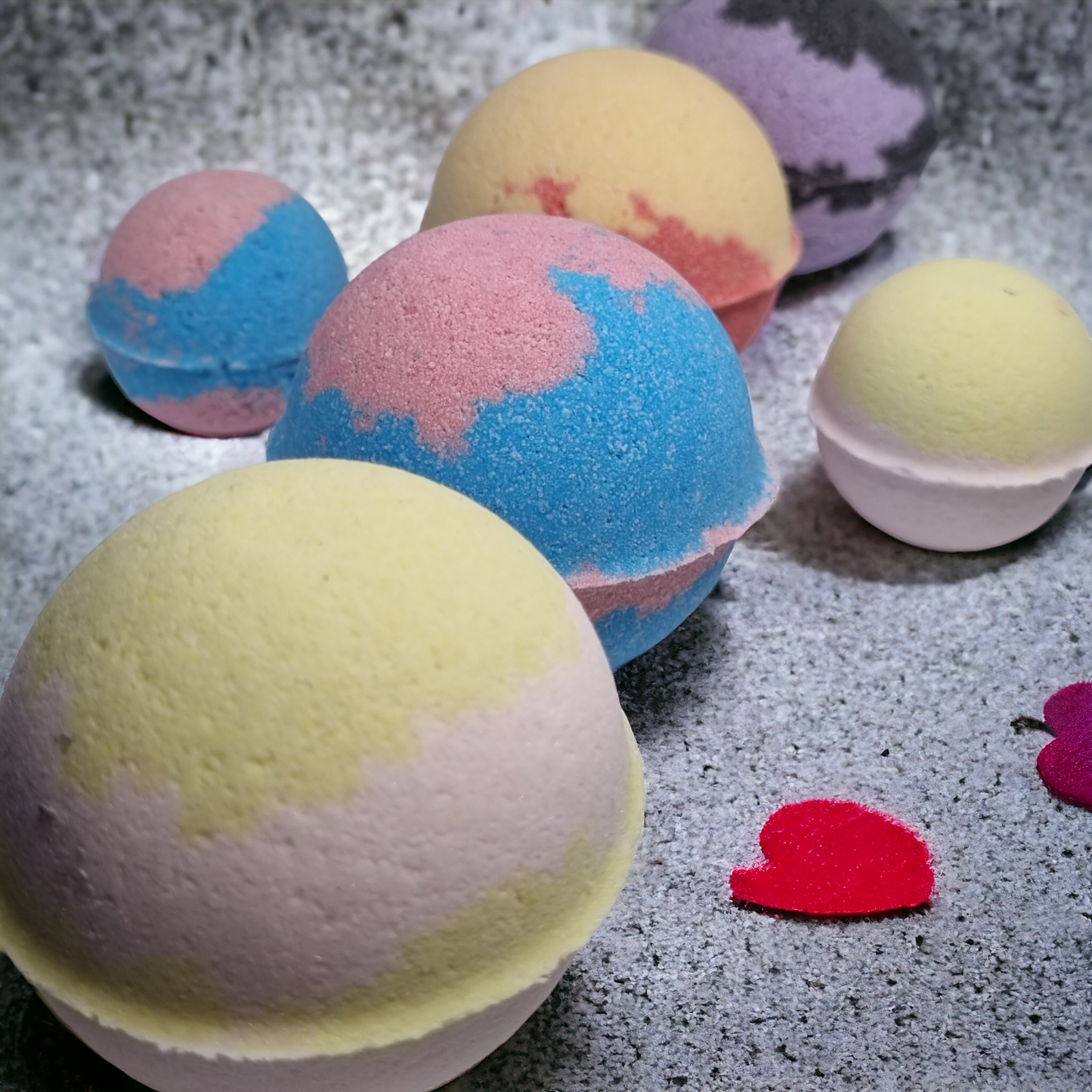 handmade large (6cm) bath bombs